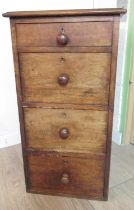 Victorian mahogany pedestal chest of four graduating drawers with turned wooden handles, WS45cm