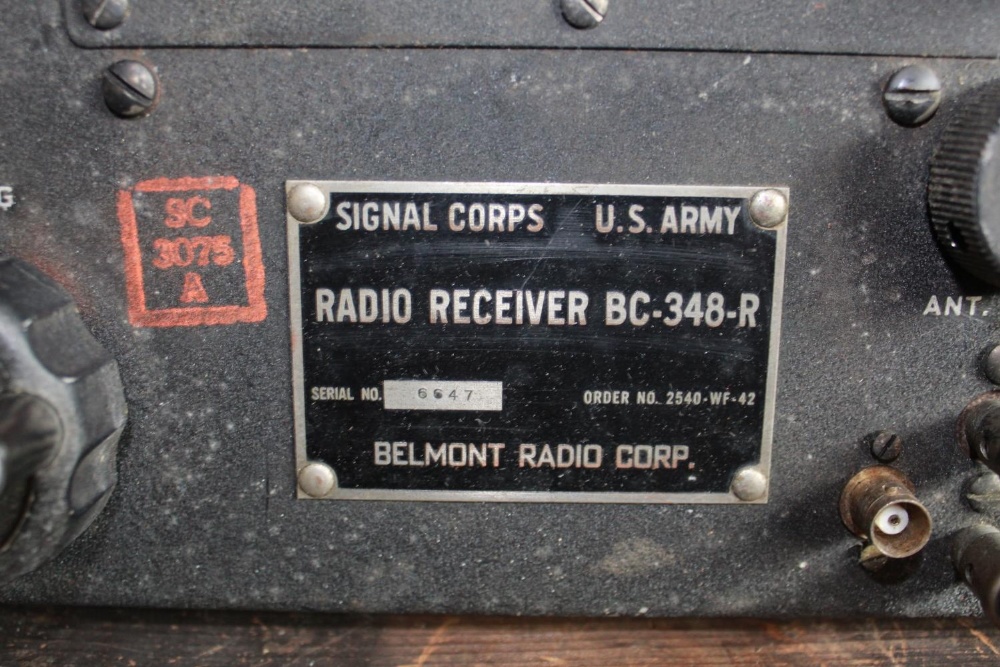 Circa 1940s BC-348-R radio receiver, produced for the U.S. Army Signal Corps. Original buttons and - Image 3 of 3