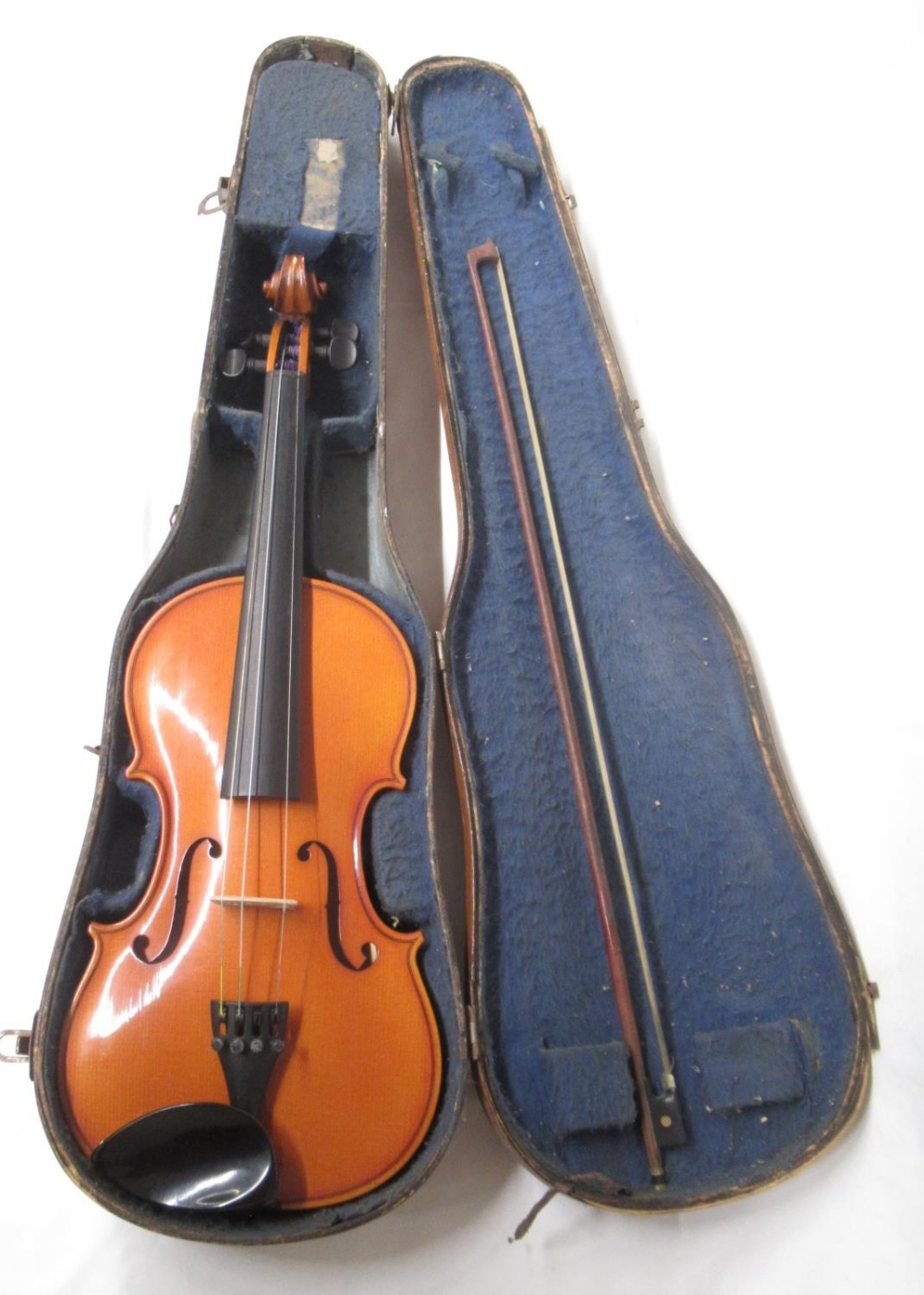 Andreas Teller Romanian for Stentor Music Co. Ltd violin with bow in wood carry case, lacking 1 - Image 2 of 8