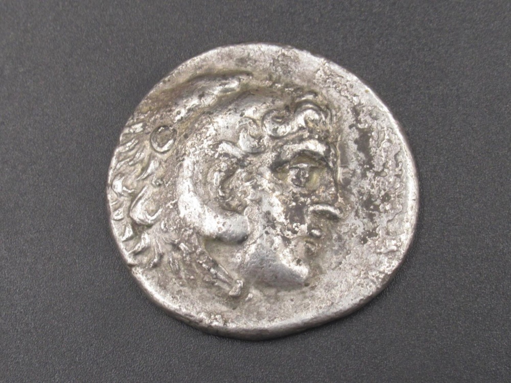 Alexander III of Macedonia (336-323BC) Tetradrachm, obv. right-facing head of Hercules wearing a - Image 2 of 2