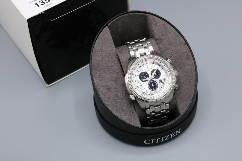 Citizen Eco-Drive BL5400-52A Perpetual Calendar stainless steel wristwatch with date on matching - Image 3 of 3