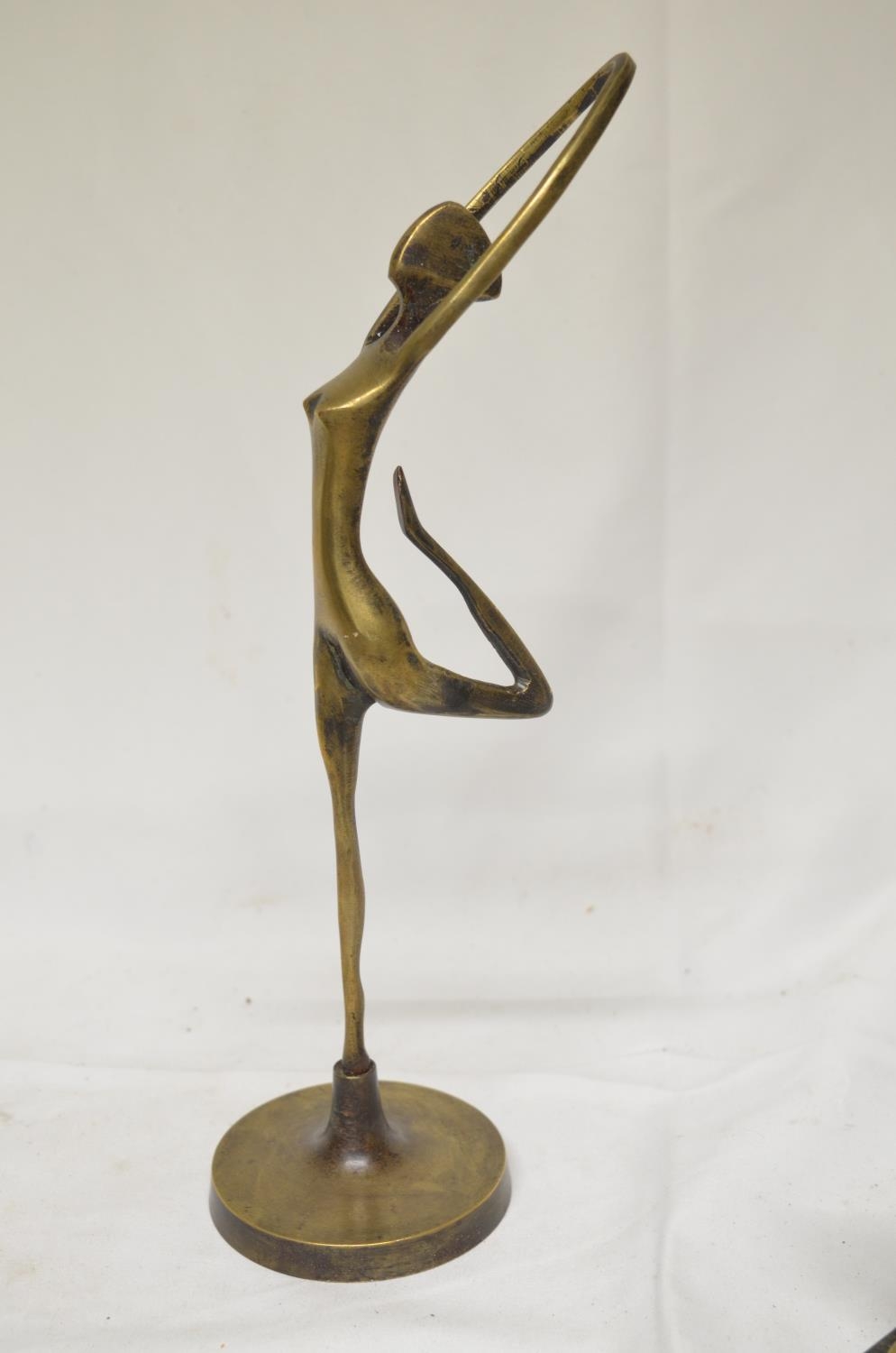 Collection of solid cast metal figurines to include an abstract lady by Tegorel and dated - Image 6 of 6