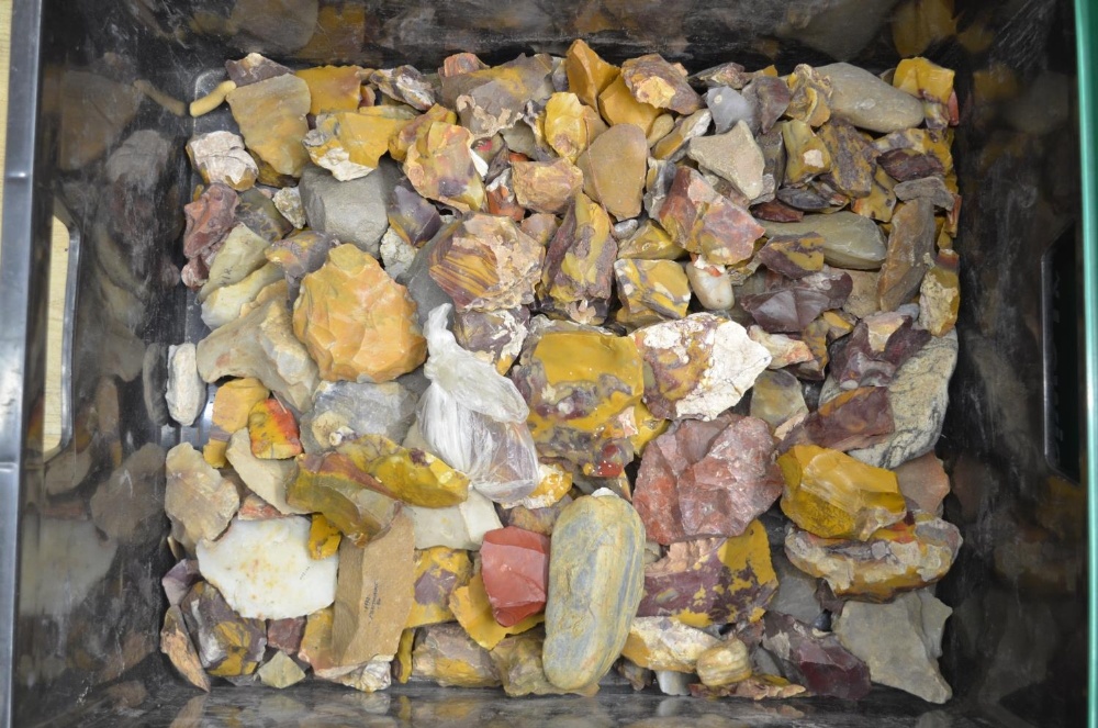 Collection of flint and stone tools including axe heads from Dorset, corn grinders, arrow heads, - Image 5 of 6