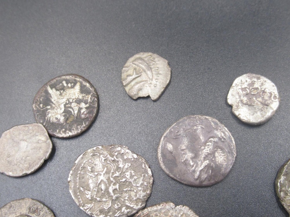 Assorted collection of Ancient coins to inc. stater, drachm, etc. all in various conditions (31 - Image 7 of 7