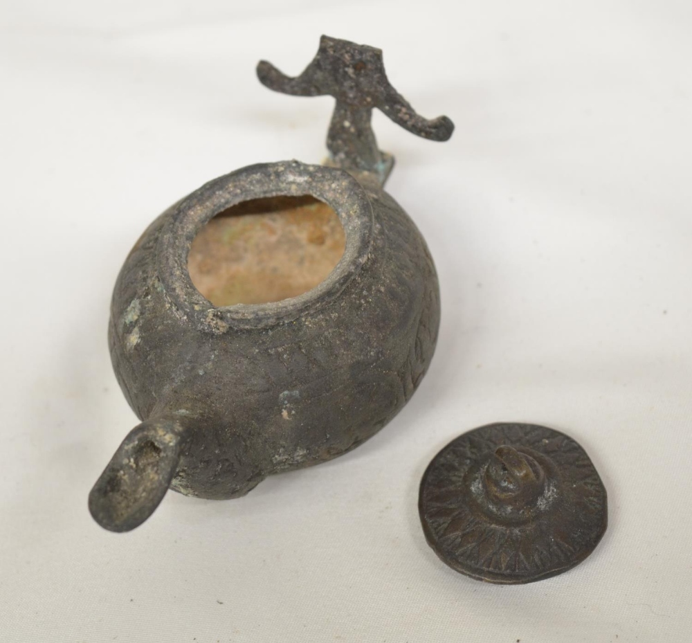Collection of ancient, mostly metal oil lamps (Victor Brox collection) - Image 4 of 4