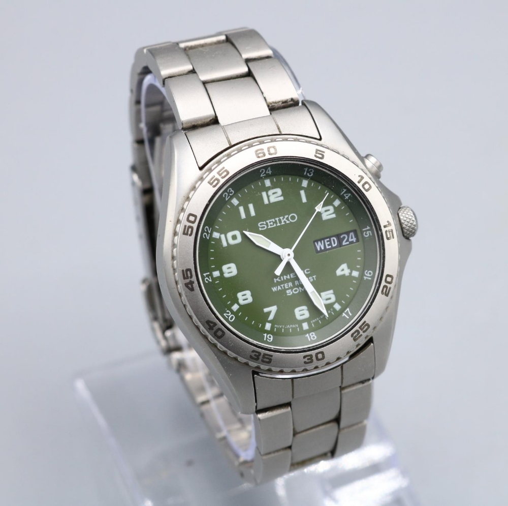 Seiko Kinetic 50M stainless steel wristwatch with day date on matching bracelet, signed green Arabic