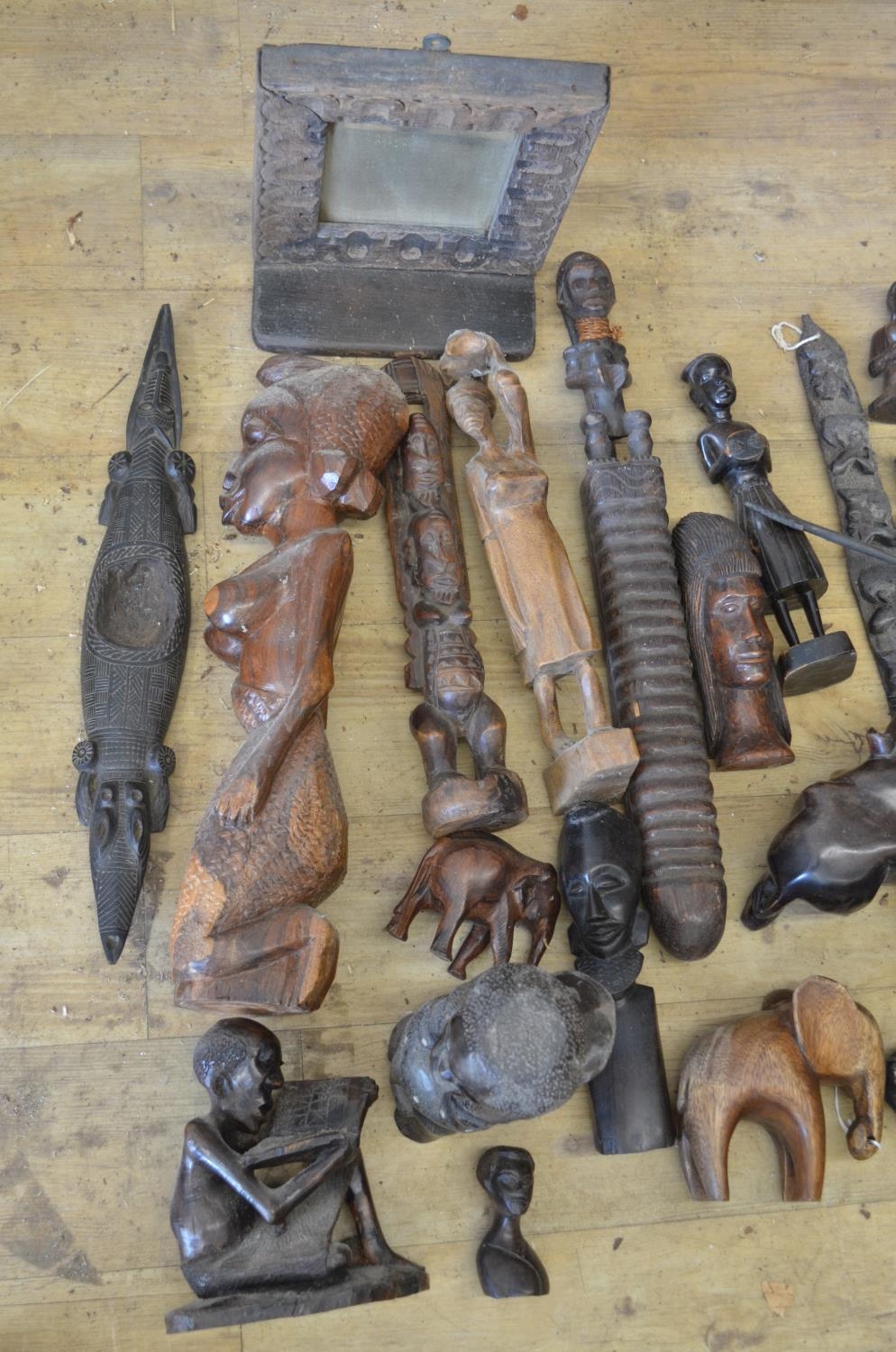 A large collection tourist souvenirs, originating from across Africa. To include wooden elephants, - Image 7 of 8