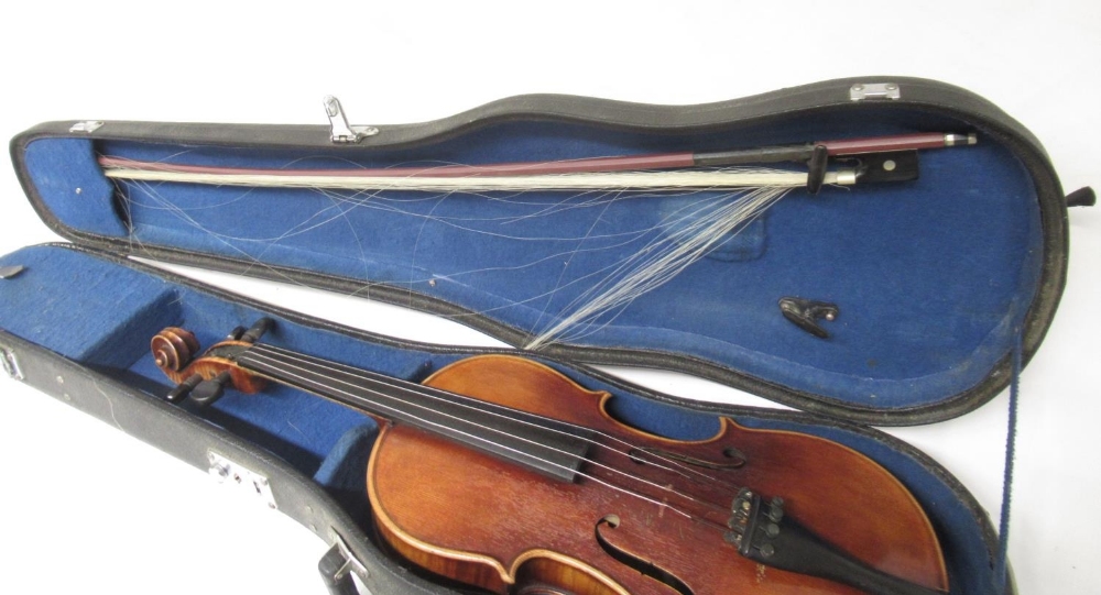 Unnamed Viola with Panpi fitted bridge and a brown carry bag (lacking bow in need of attention), and - Bild 12 aus 13