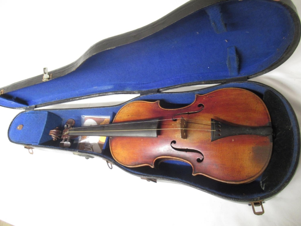 Two violins bearing the replica 'Antonius Stradivarius Cremonenfis Faciebatv Anno 1726' sticker, - Image 6 of 7