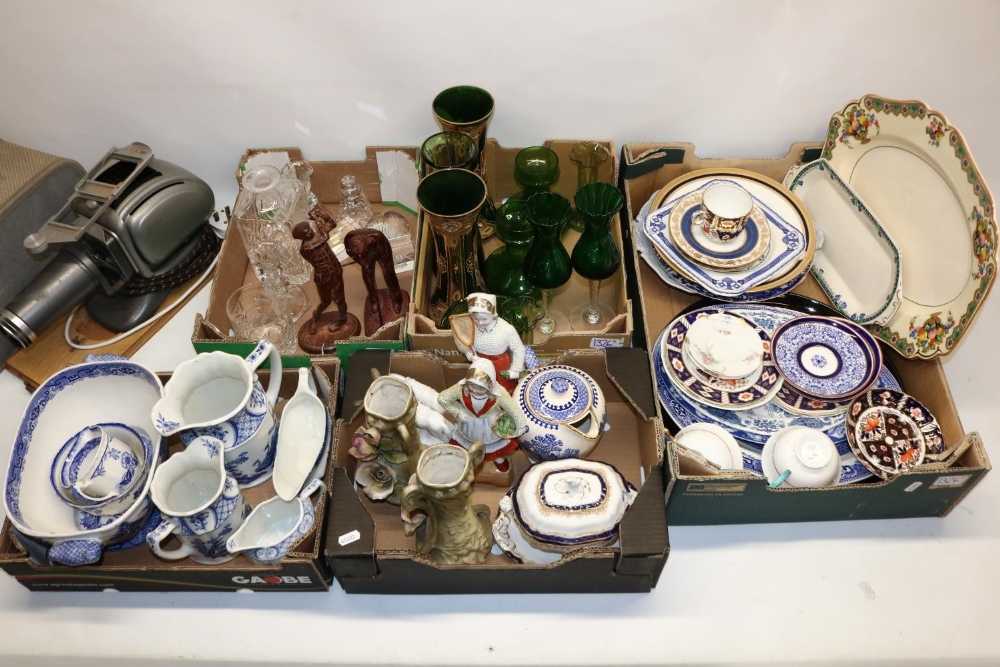 Various decorative ceramics, collection of glassware, Plank Noris Trump 1950s slide projector