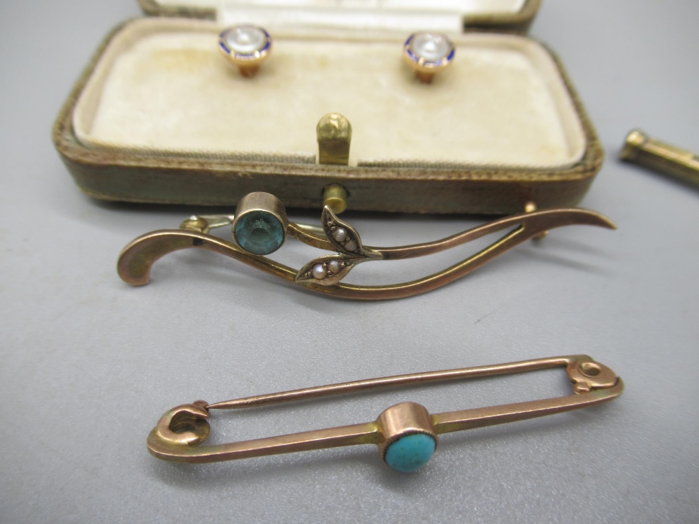 9ct yellow gold bar brooch set with turquoise, another 9ct gold bar brooch set with pale blue stone, - Image 3 of 6