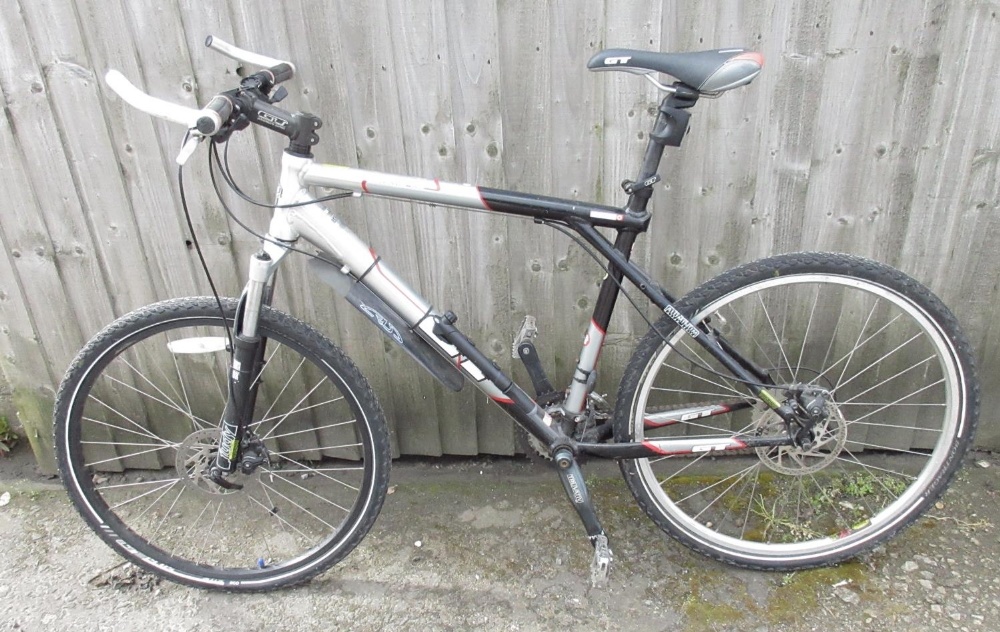 G.T Avalanche 1.0 discquipped aluminium mountain bike, 27 gears