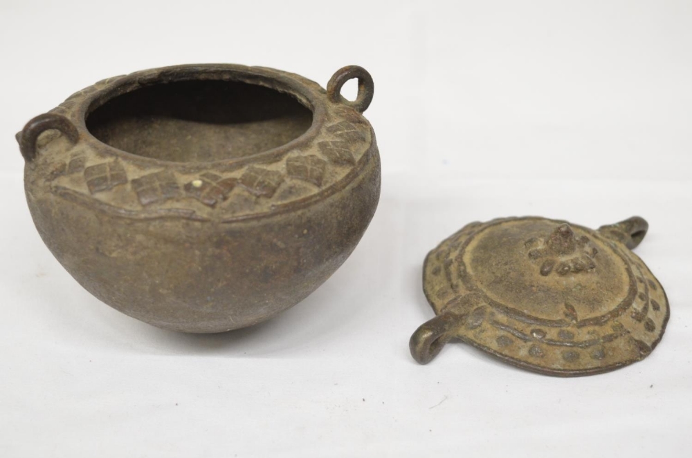 Collection of ancient metalware to include Roman, Islamic and other items including small figures, - Image 8 of 8