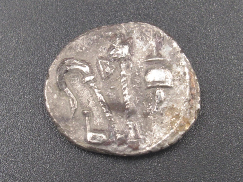 Julius Cæsar Denarius, obv. elephant walking right, trampling on dragon, rev. simpulum, sprinkler, - Image 2 of 2