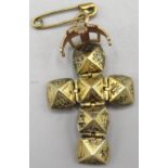 9ct gold and gilt metal Masonic orb pendant, opening in the form of a cross, engraved with