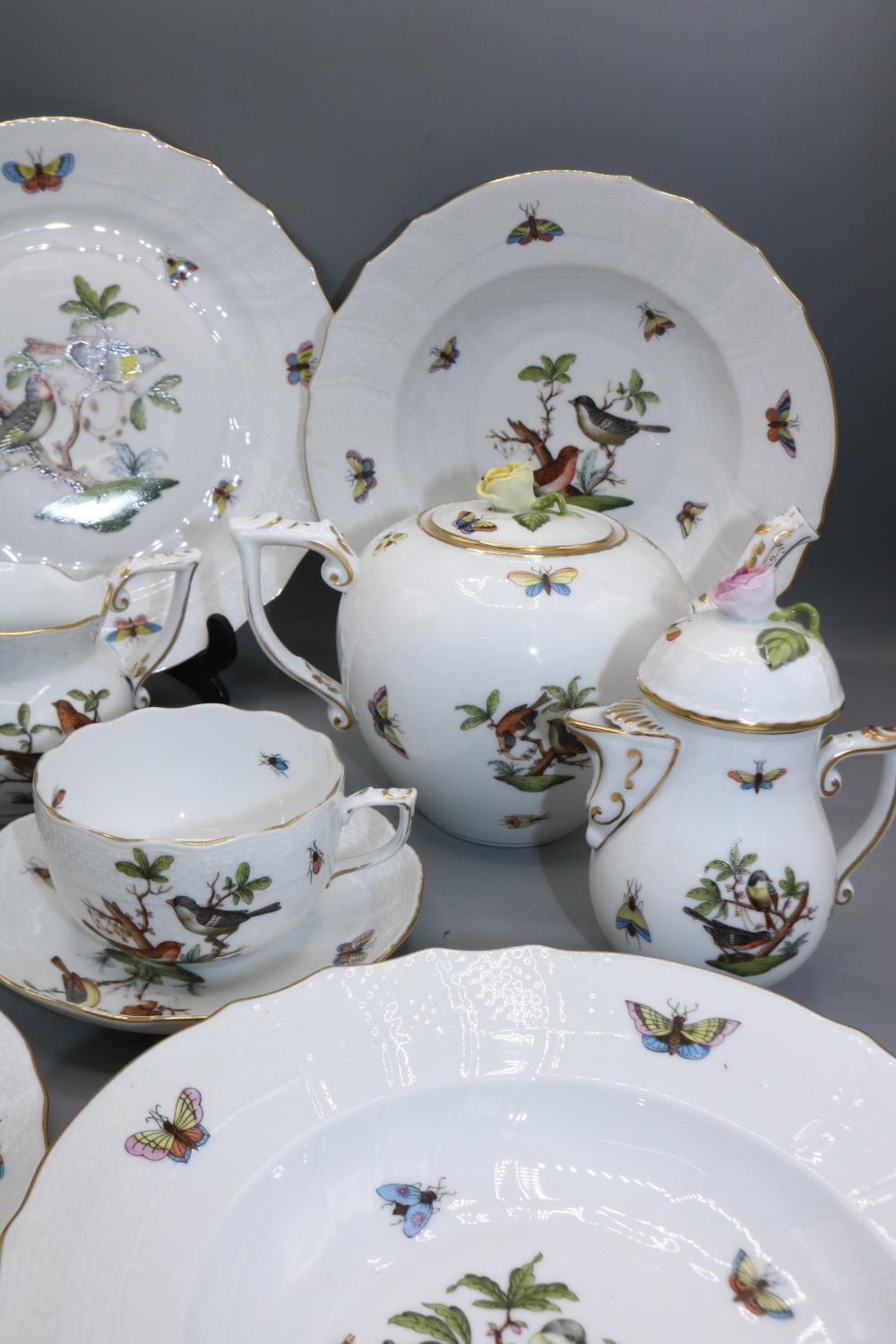 Herend of Hungary teaware, decorated with birds and butterflies, incl. teapot, H12.5cm - Image 2 of 3