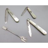 Victorian hallmarked sterling silver fruit knife with mother of pearl handle, by John Yeomans