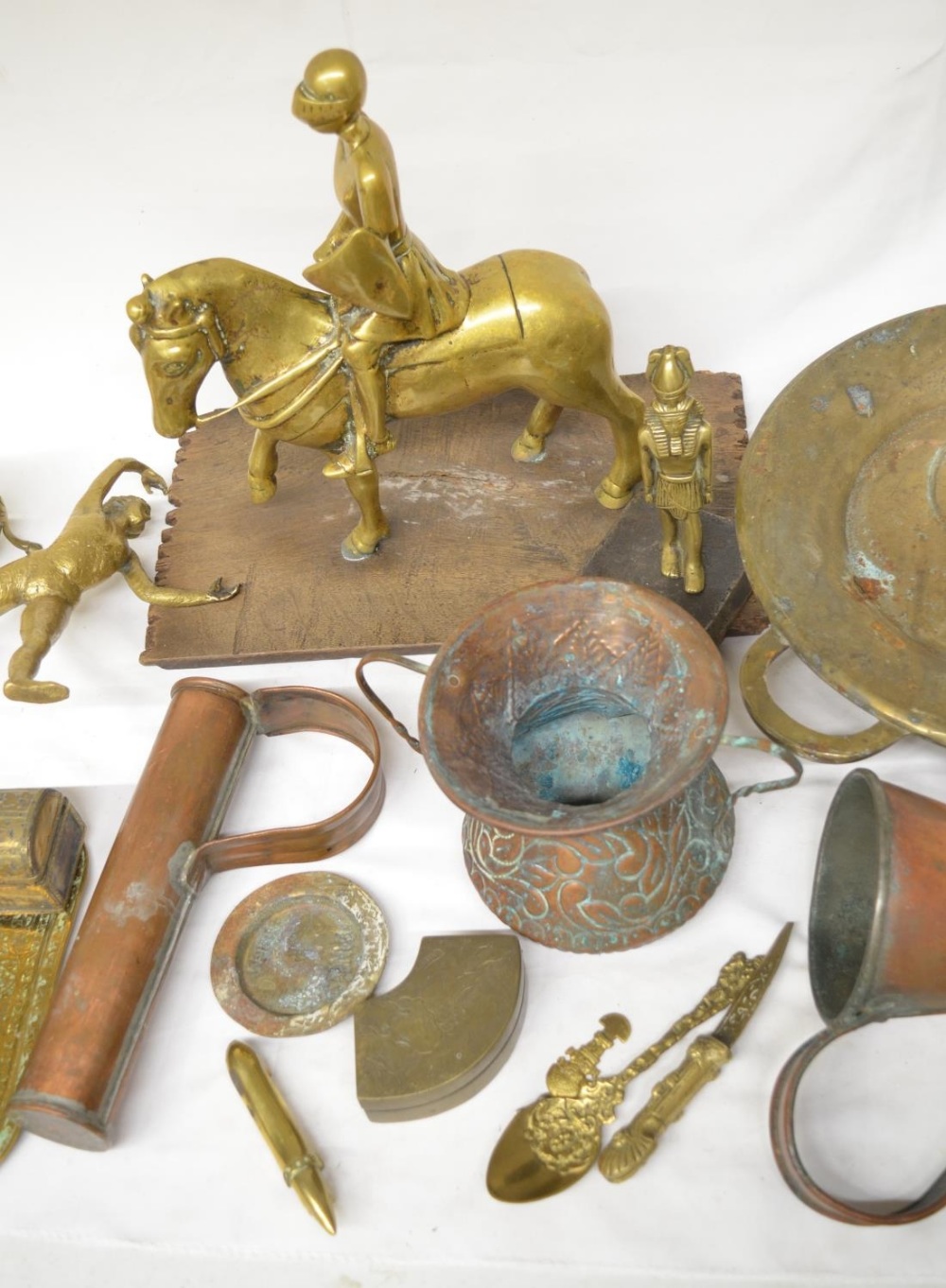 Collection of brass and copper ware to include copper measuring vessels, brass mounted knight, - Image 3 of 6