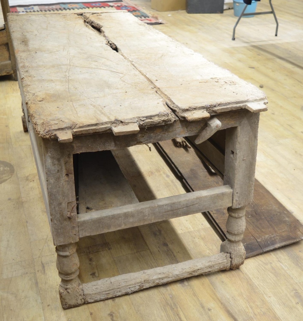 Country made preparation table, cleated planked top with panelled frieze on turned and block - Image 4 of 4