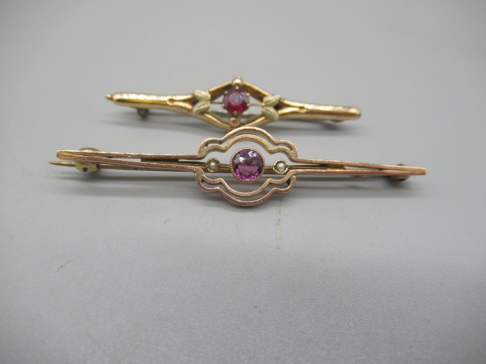 9ct yellow gold bar brooch set with amethyst and seed pearls, stamped 9ct, and another similar set - Image 9 of 9
