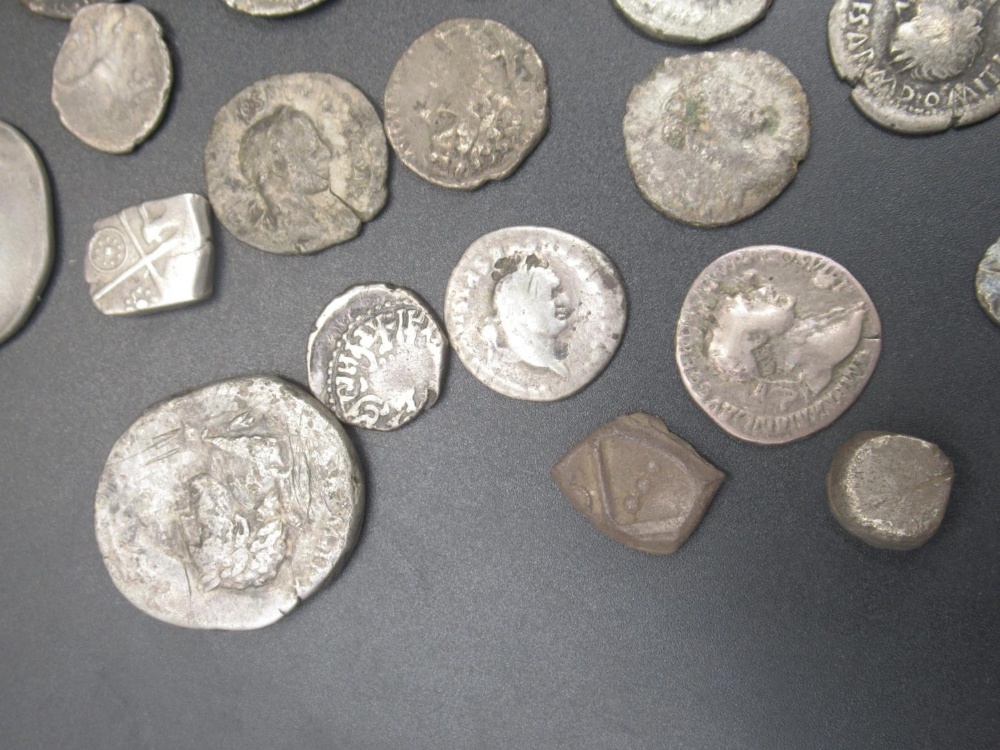 Assorted collection of Ancient coins to inc. stater, drachm, etc. all in various conditions (31 - Image 3 of 7