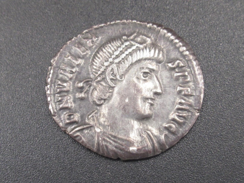 Valens (364-378AD) Silver Siliqua, obv. Valens pearl-diademed, draped and cuirassed bust right, rev. - Image 2 of 2