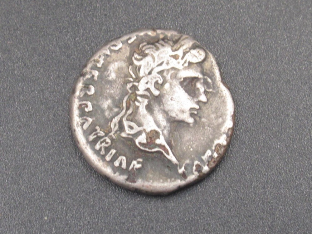 Silver Denarius Augustus, Rev. Gaius & Lucius Caesars standing facing etc. (3.2g) (Victor Brox - Image 2 of 2