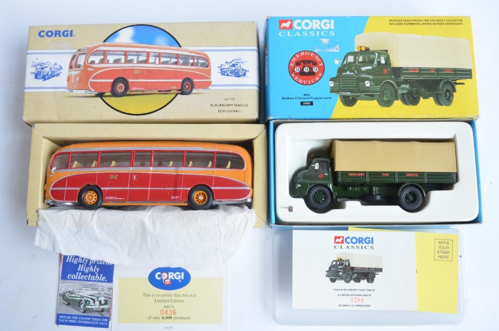 Fourteen boxed mostly classic bus model from Corgi and EFE to include 5x 1/50 scale limited editions - Image 4 of 8