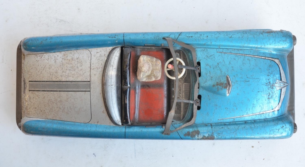 WITHDRAWN - Vintage West German lithographed pressed steel push along friction powered car model wi - Image 5 of 7