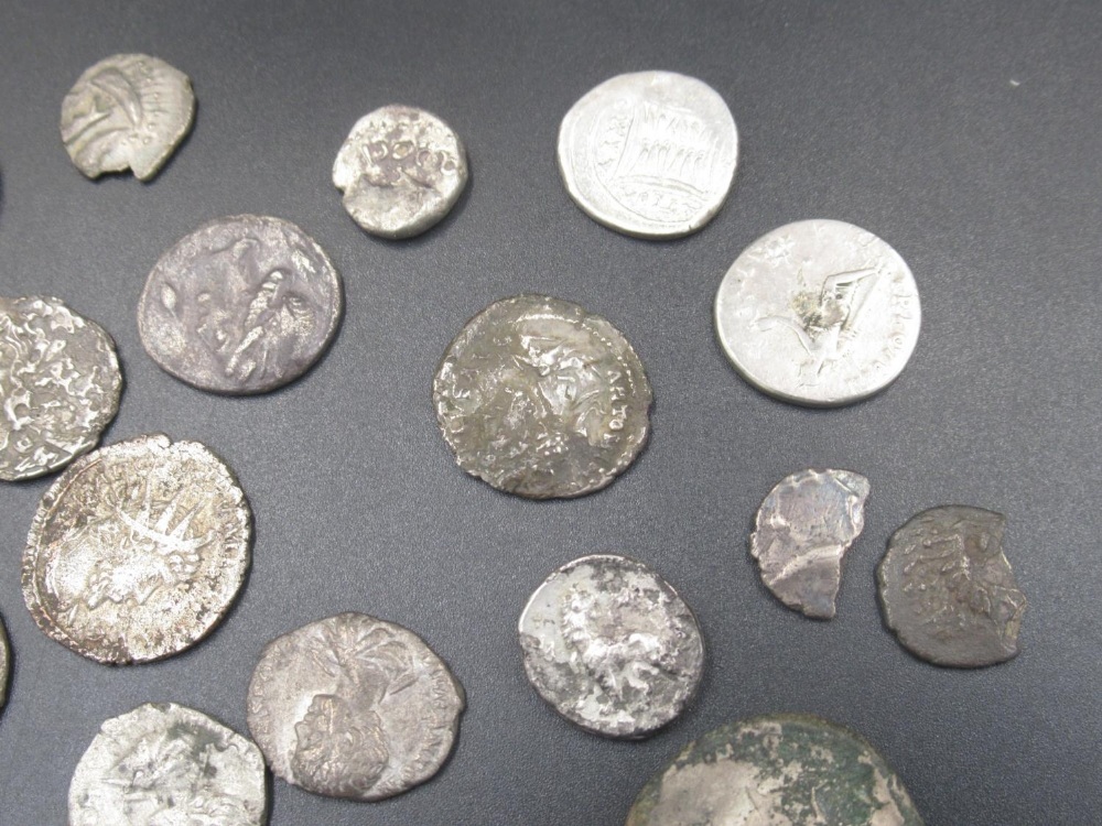 Assorted collection of Ancient coins to inc. stater, drachm, etc. all in various conditions (31 - Image 5 of 7