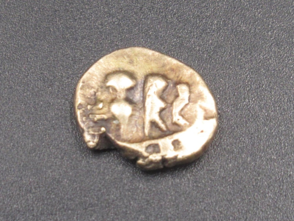 Lydia Electrum (white gold) 1/6 stater & 2 Celtic Durotriges Electrum (white gold) quarter - Image 3 of 7