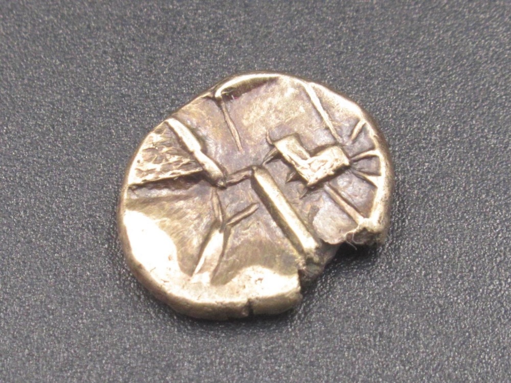 Lydia Electrum (white gold) 1/6 stater & 2 Celtic Durotriges Electrum (white gold) quarter - Image 2 of 7