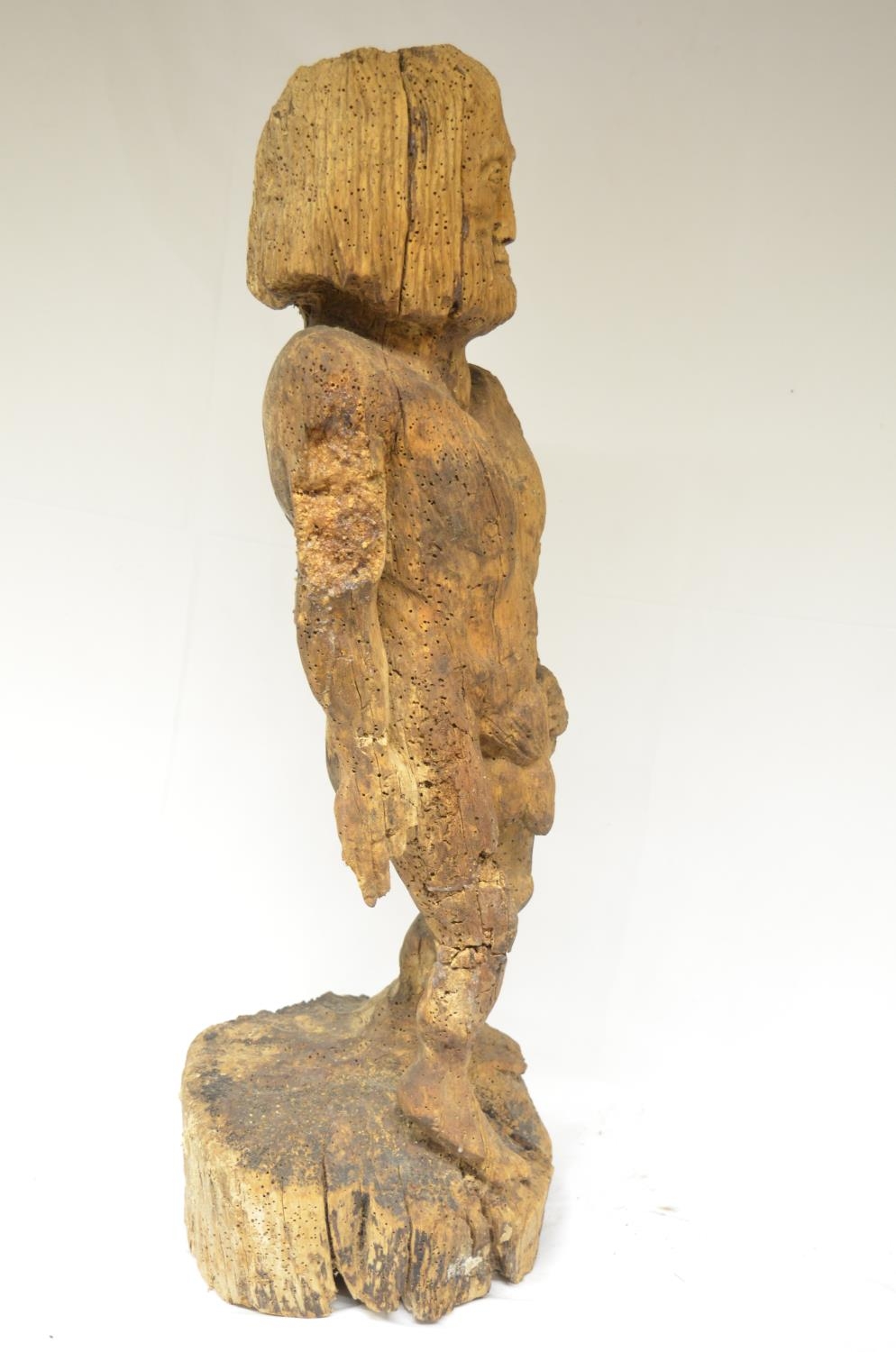 Wood carved woodsman style full figure (extensive woodworm, H68cm) and another wood carving of a - Bild 2 aus 5