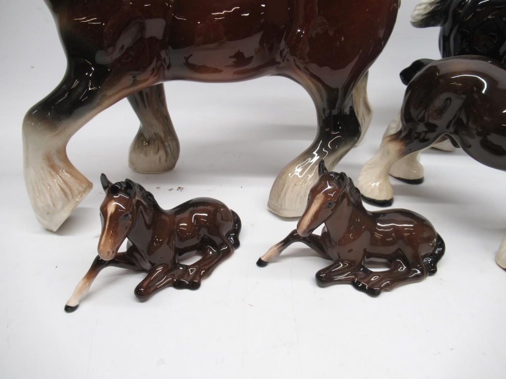 Two Beswick horses No. 915, a Royal Doulton horse and three other large ceramic shire horses (6) - Image 2 of 2