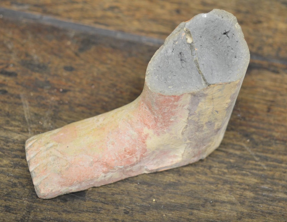 Chinese Han Dynasty terracotta clay stick man figure, damage to right leg, H56cm (Victor Brox - Bild 5 aus 5