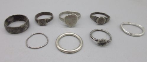Seven silver and white metal ancient rings (Victor Brox collection)