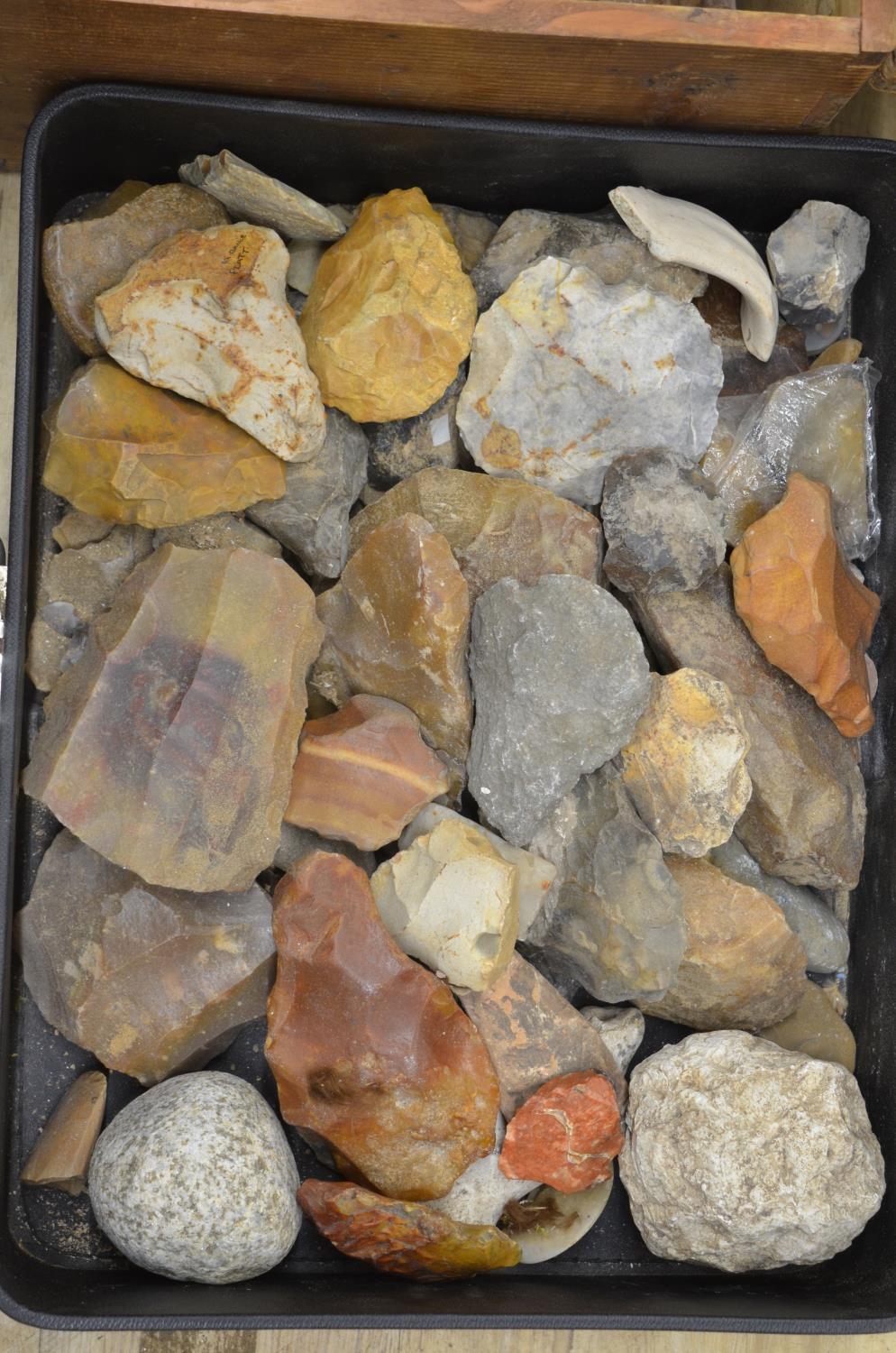 Large collection of neolithic stone and flint tools, sling shot pebbles and minerals (Victor Brox - Image 4 of 5