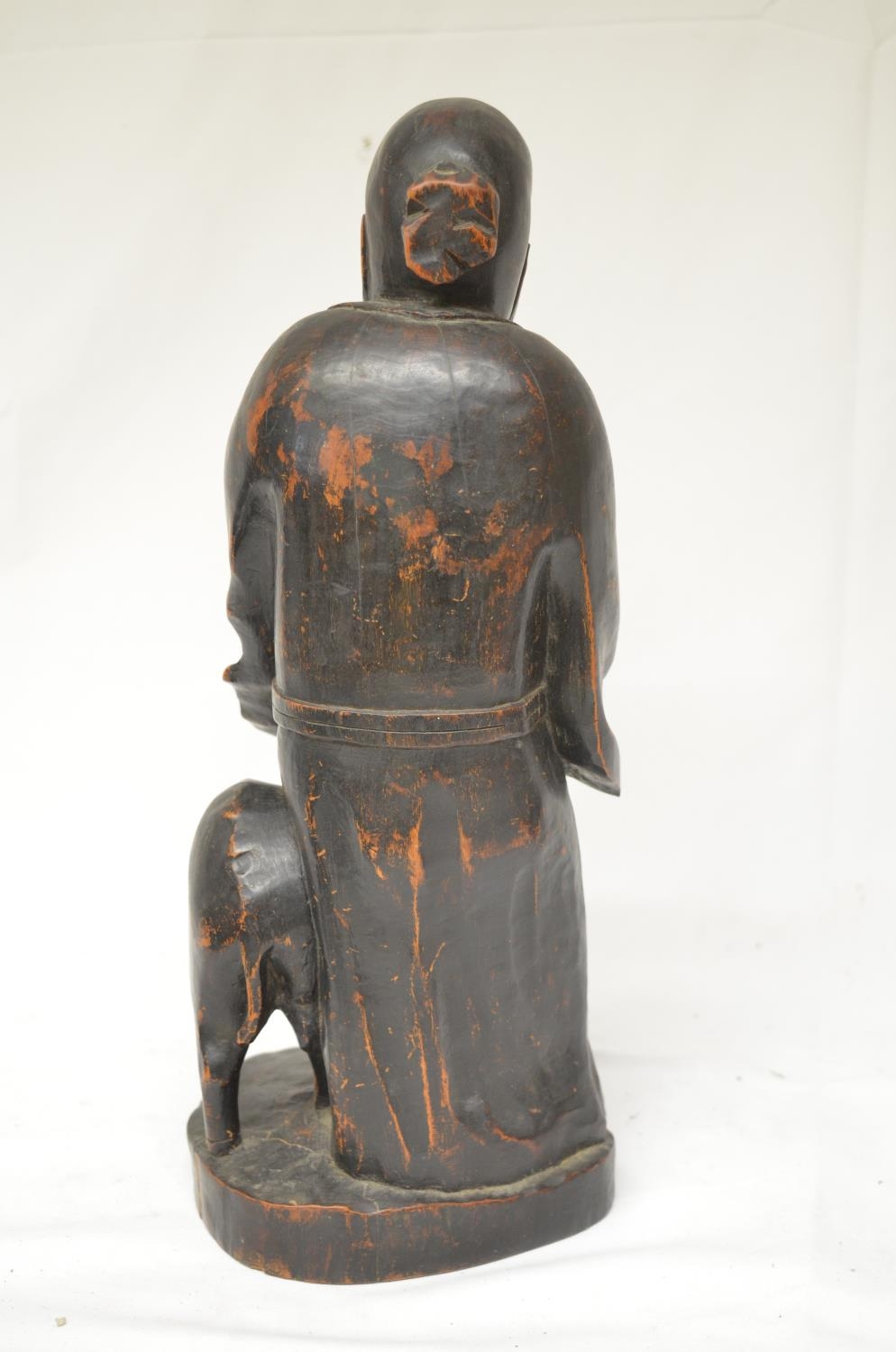 Collection of wood carved figures, most appear Chinese in origin. Largest figure H33cm (7). ( - Bild 5 aus 10