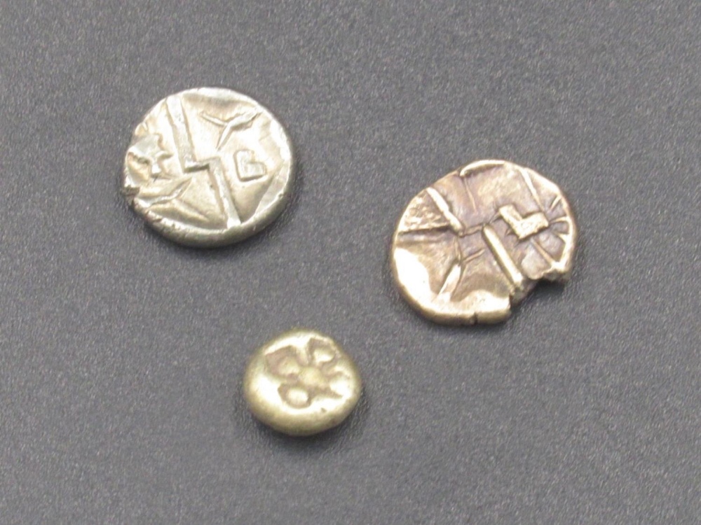 Lydia Electrum (white gold) 1/6 stater & 2 Celtic Durotriges Electrum (white gold) quarter