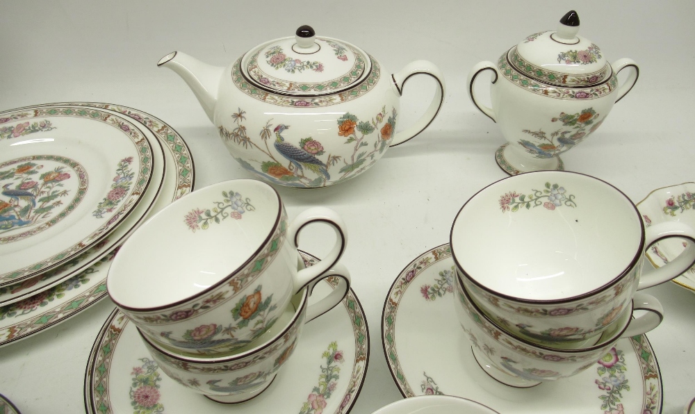 Collection of Wedgwood Kutani Crane pattern teaware and decorative items, incl. teapot, vase, - Image 2 of 2