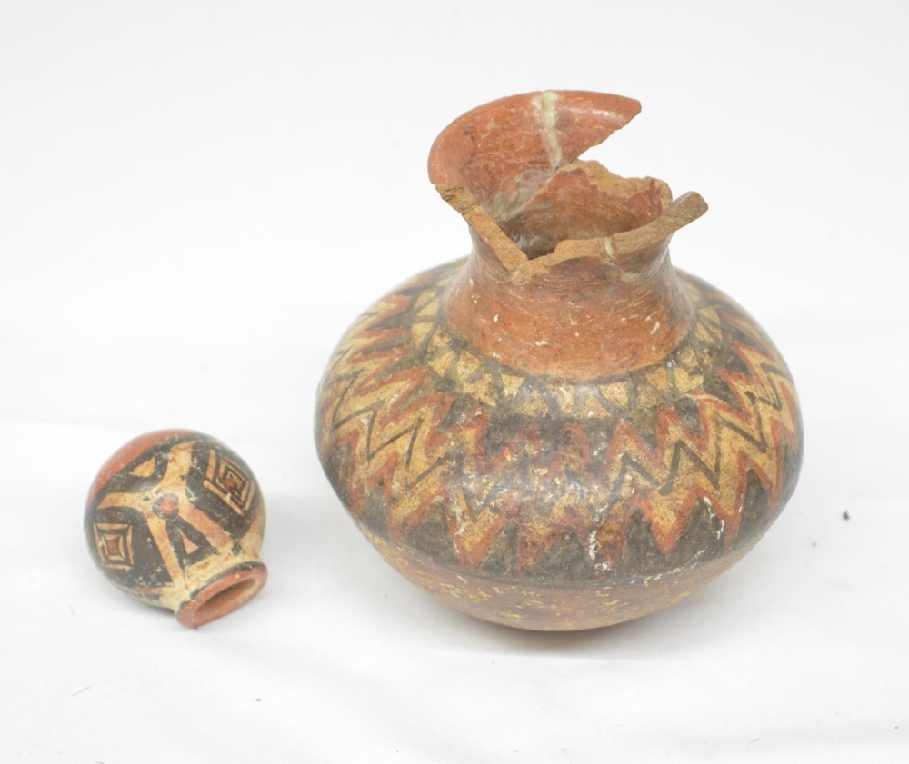 Collection of antique clay pots to include 2 painted examples, the smallest Pre-Columbian with - Image 2 of 3