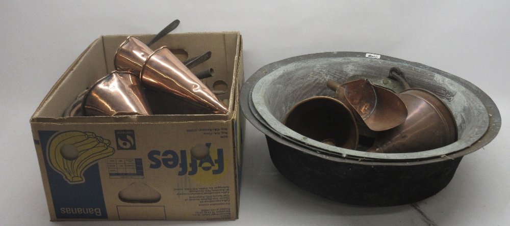 Four graduated copper ale warmers with rivetted iron handles; copper jam pan; two copper lidded