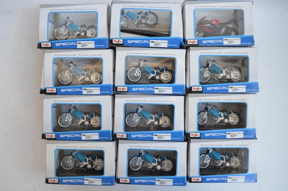 Twelve boxed 1/18 scale plastic special edition motorcycle models from Maisto to include 11x - Bild 5 aus 5