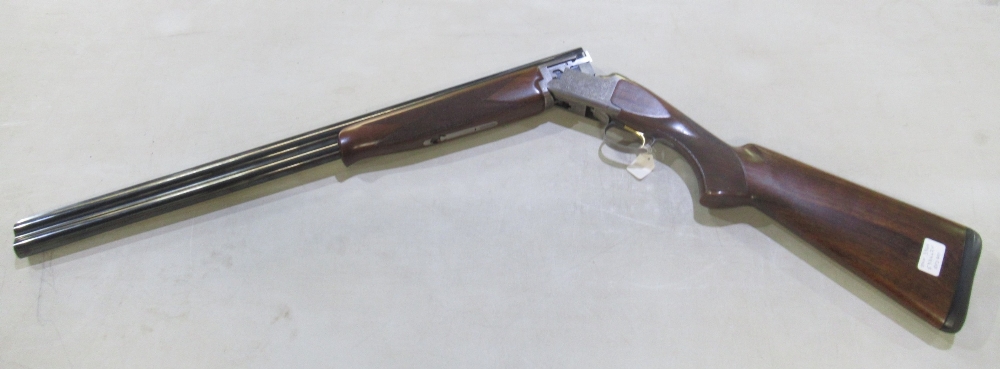 Browning B525. O/u single trigger ejector shotgun. 28ins vented (6) barrels. Multi choke to 2 3/ - Image 2 of 4