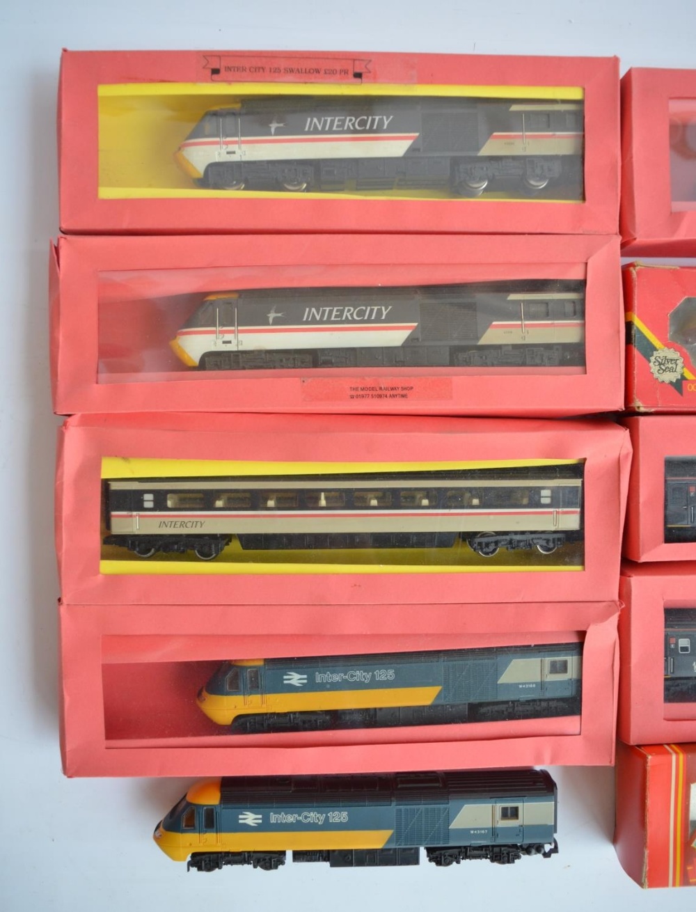 Collection of OO gauge train models from Hornby and Triang to include BR InterCity 125s with power - Image 4 of 9