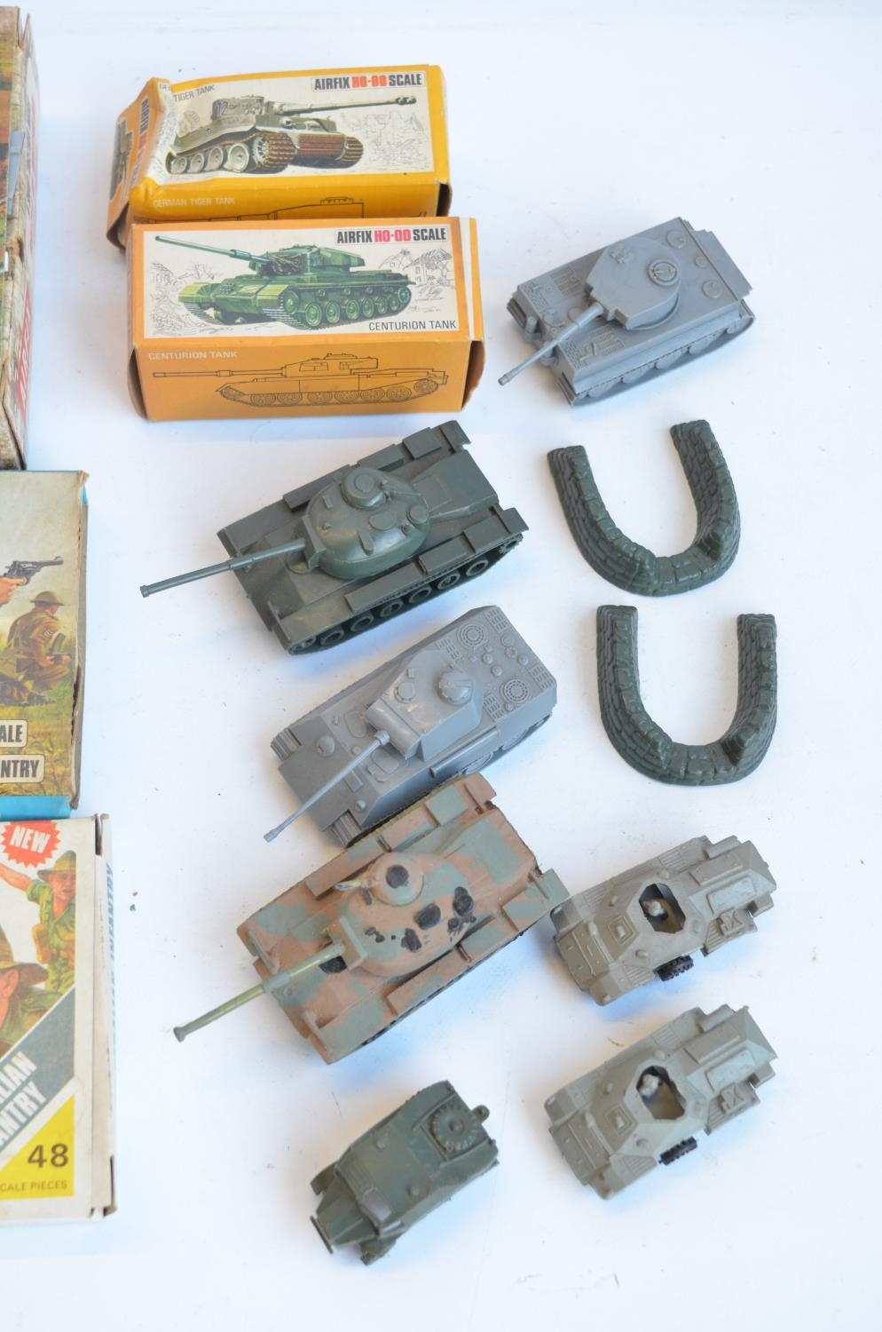 Collection of Airfix HO/OO gauge 1/76 scale plastic model soldier boxed sets and a Waterloo - Image 4 of 7