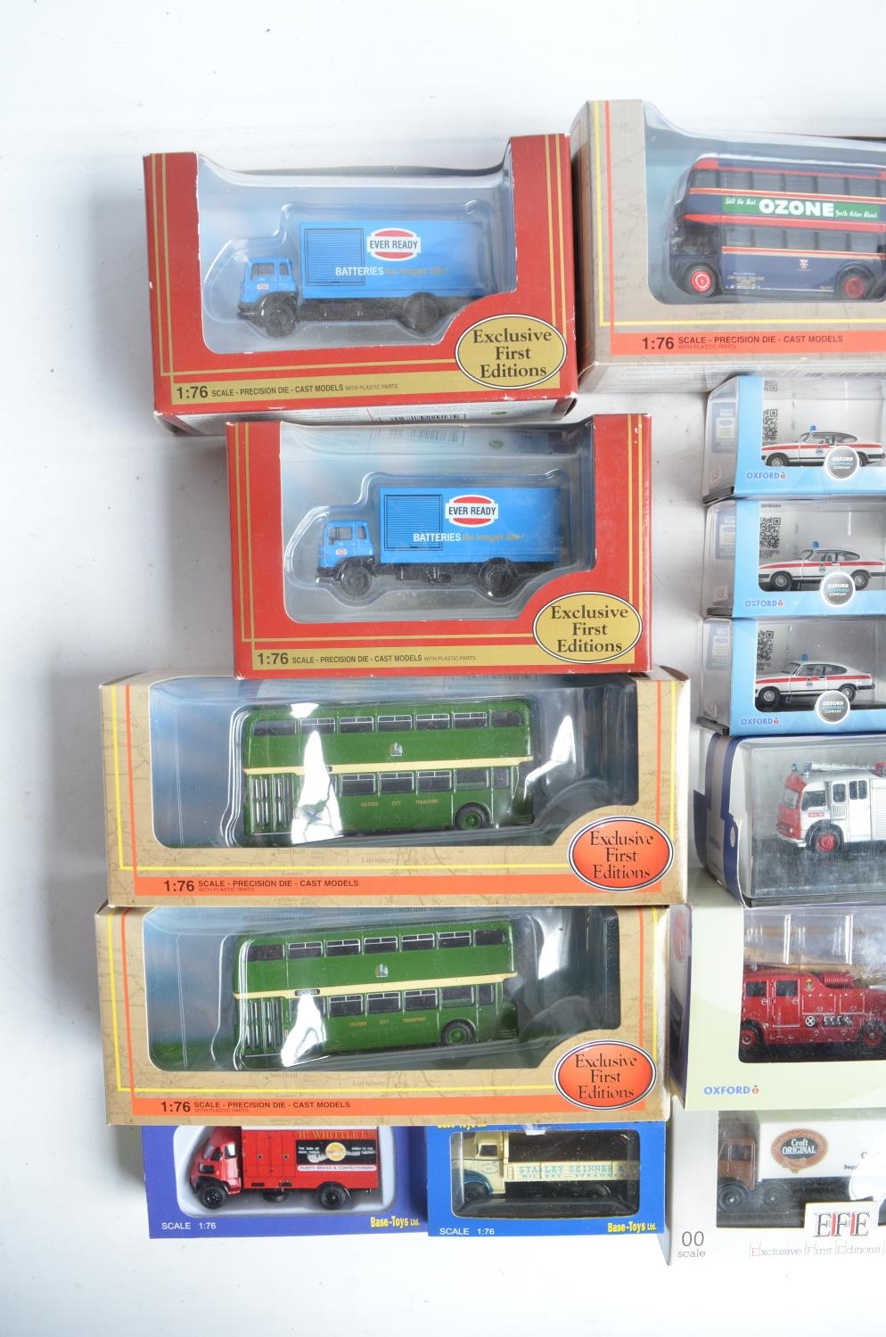 Collection of 1/76 scale (OO gauge) diecast model vehicles and vehicle sets from EFE, Corgi, Base- - Image 4 of 7