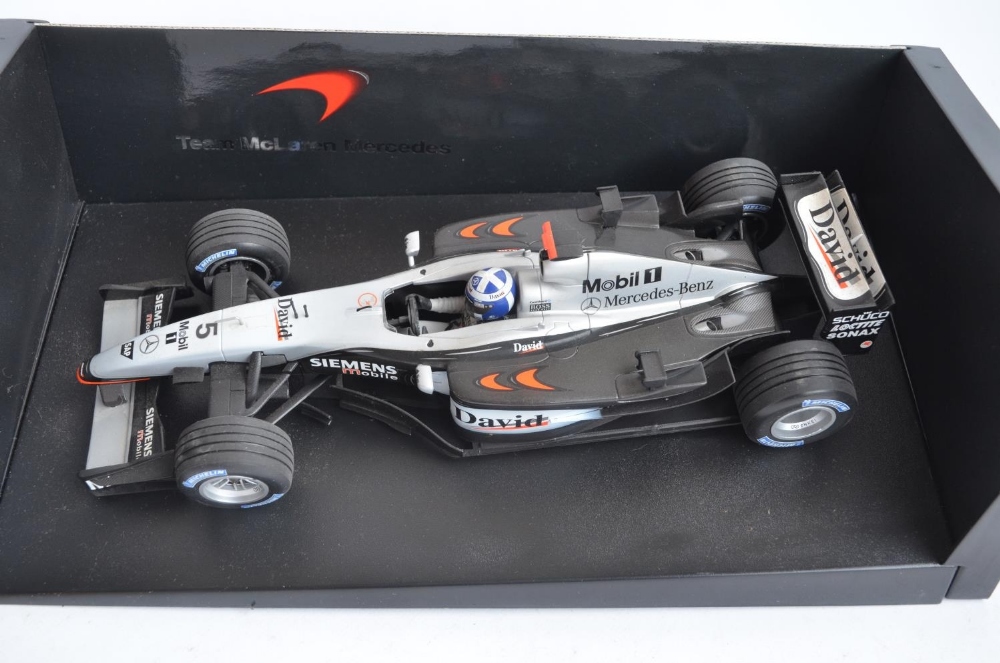 Four 1/18 scale diecast Formula 1 racing car models from Paul's Model Art/Minichamps to include - Image 3 of 6
