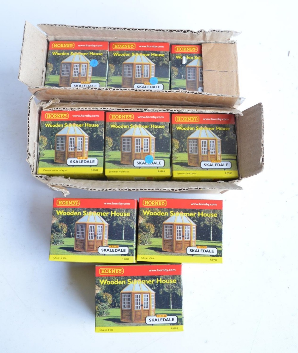 Large collection of mostly OO gauge railway scenic accessories from Hornby, Scenix, B-T, Gilbow - Image 4 of 9