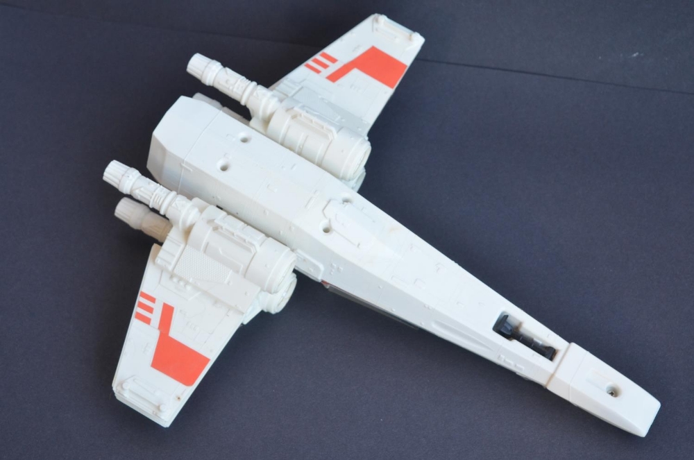Collection of vintage Star Wars models from Kenner to include Return Of The Jedi X-Wing with - Image 3 of 12